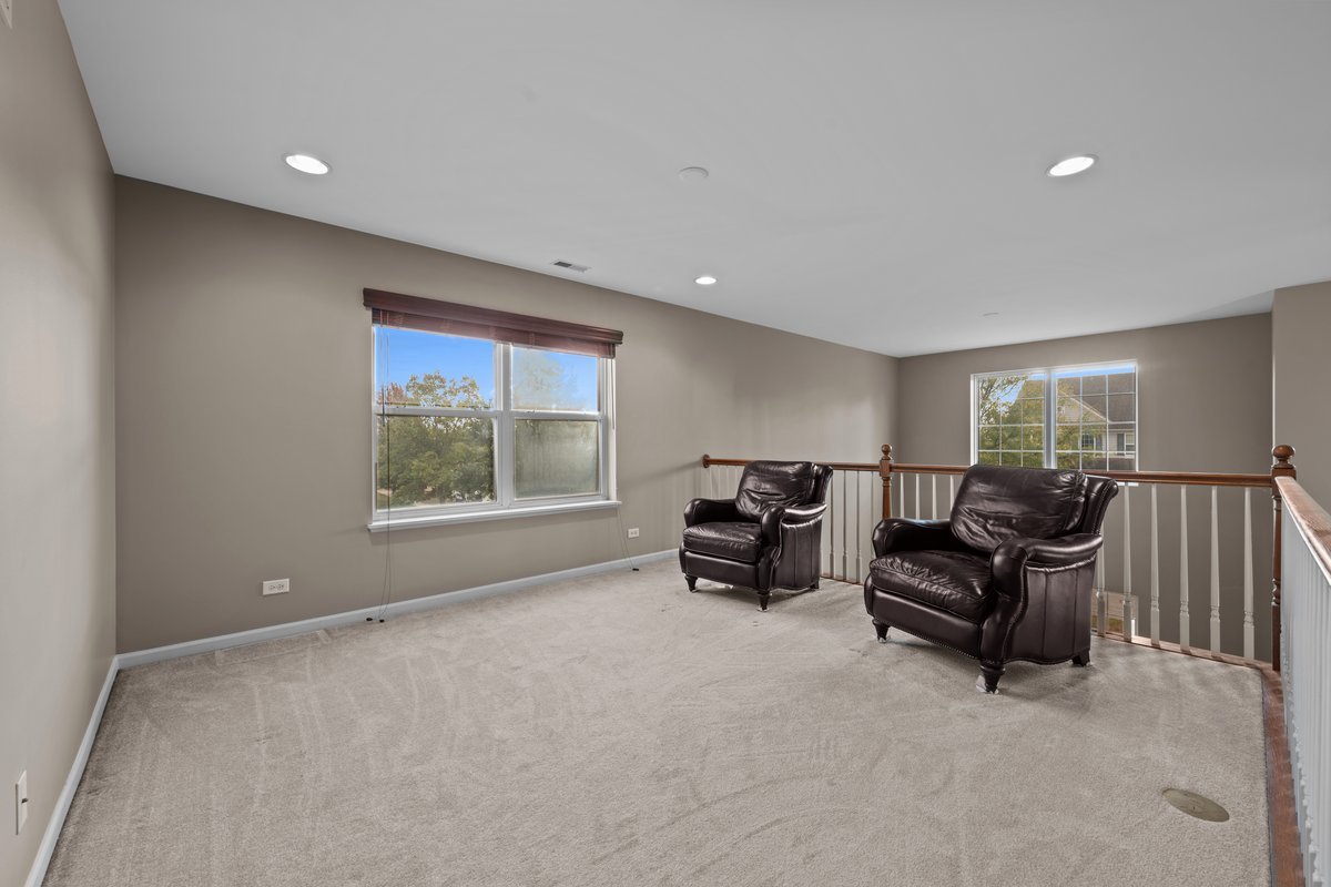 312 Monument Road, Elgin, IL 60124