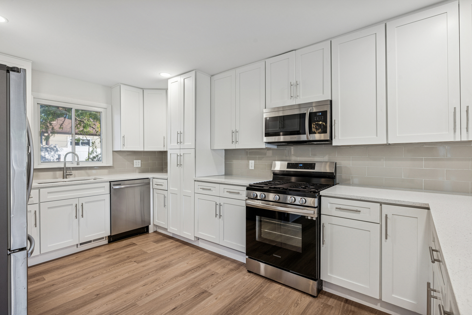 705 Ash Road, Hoffman Estates, IL 60169