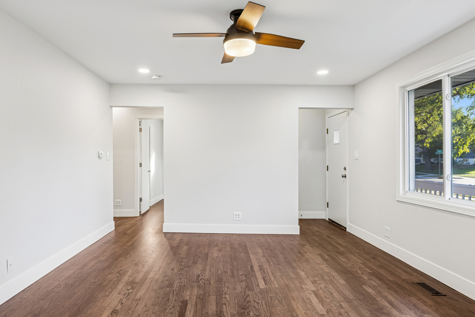 705 Ash Road, Hoffman Estates, IL 60169