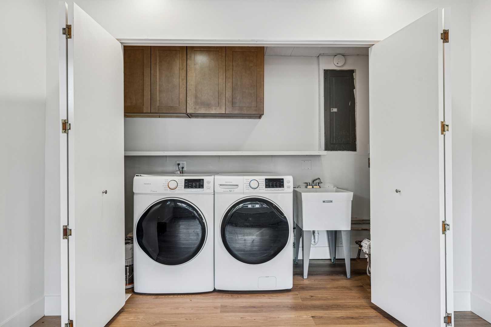 705 Ash Road, Hoffman Estates, IL 60169