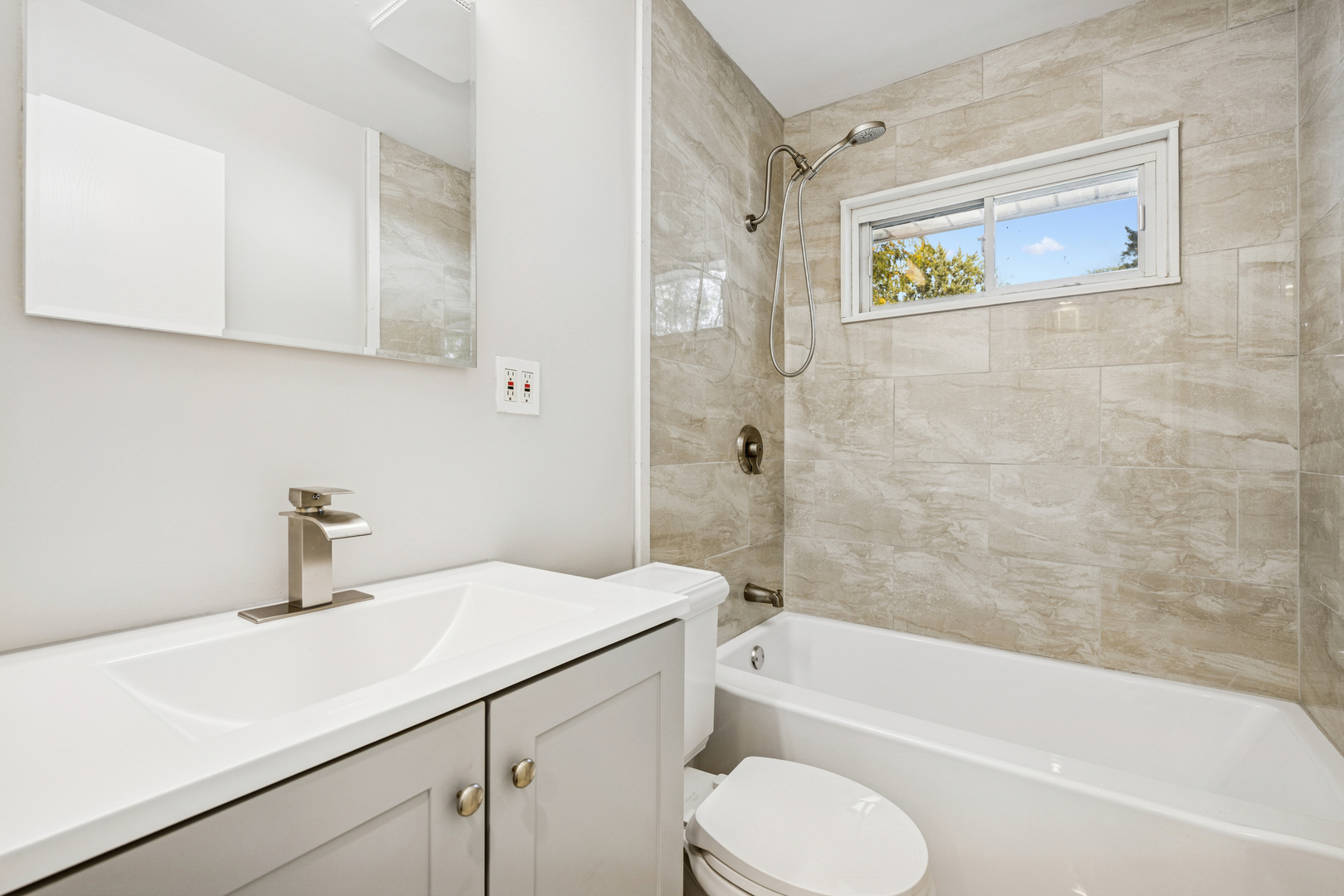 705 Ash Road, Hoffman Estates, IL 60169