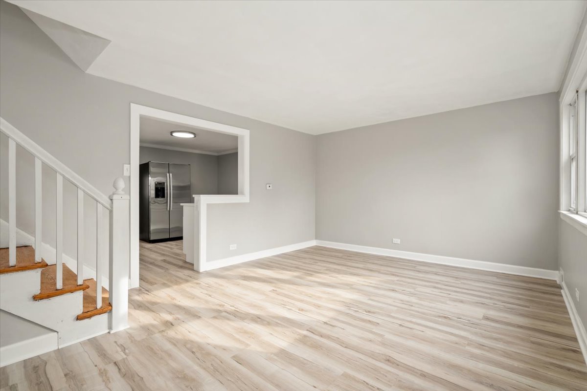 3923 Madison Avenue, Brookfield, IL 60513