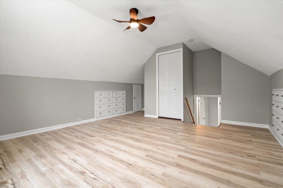 3923 Madison Avenue, Brookfield, IL 60513