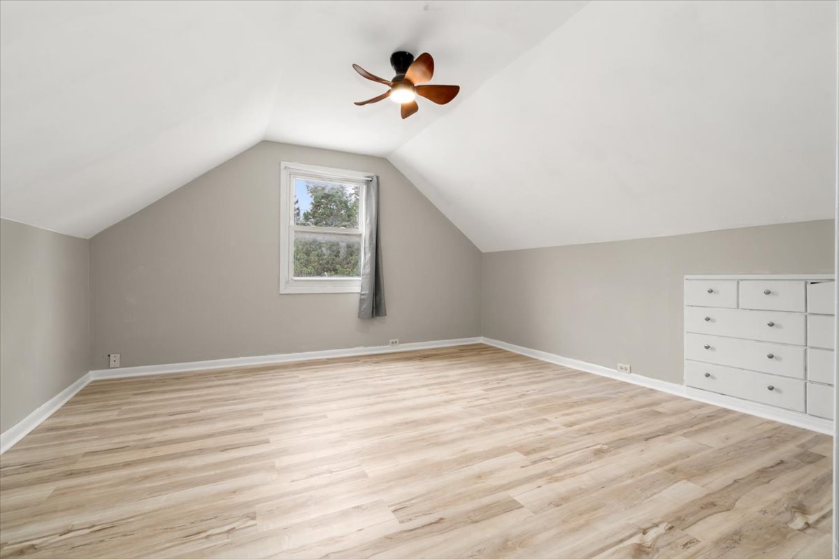 3923 Madison Avenue, Brookfield, IL 60513