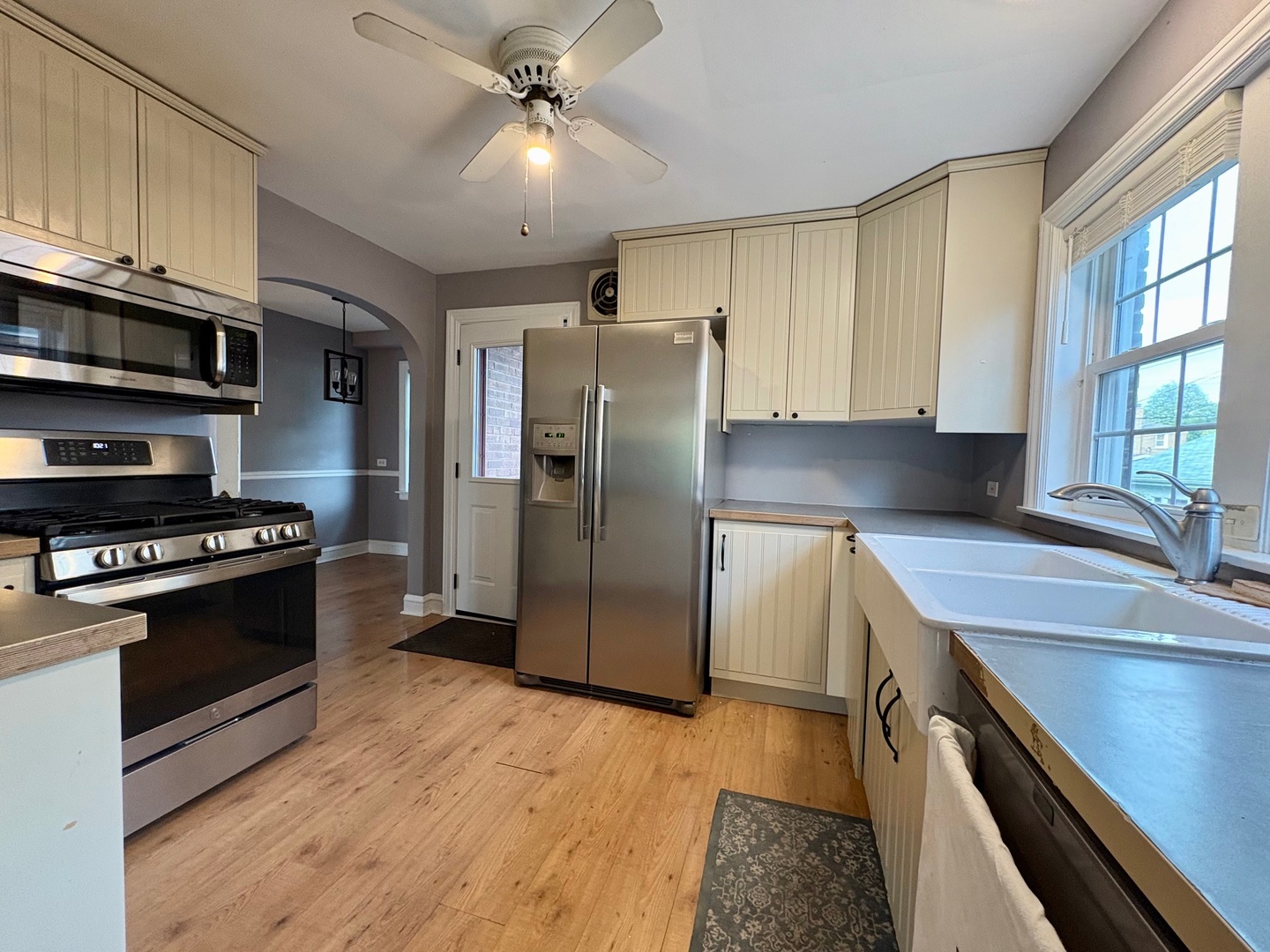 9210 S Trumbull Avenue, Evergreen Park, IL 60805