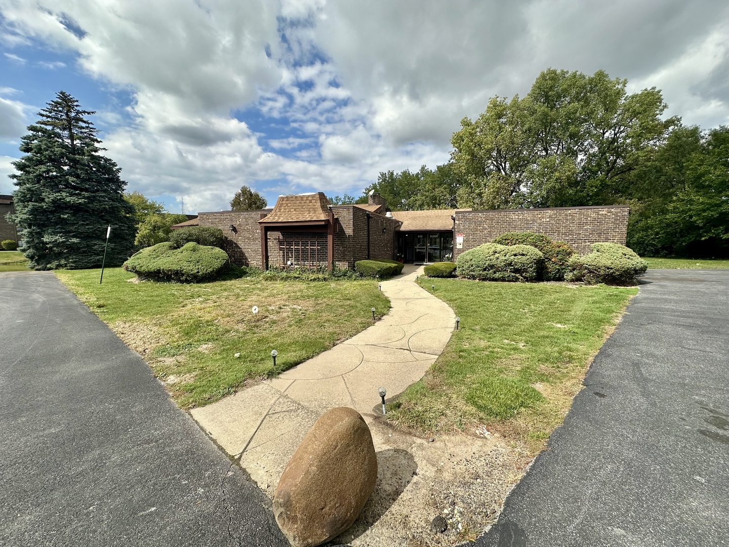 820 Elder Road #C315, Homewood, IL 60430