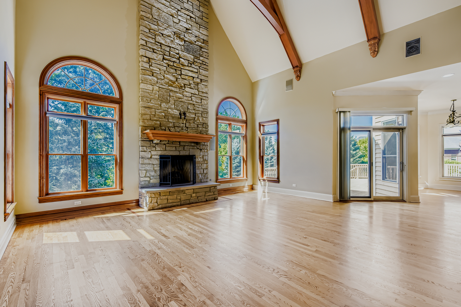 3513 Deep Wood Drive, Crystal Lake, IL 60012