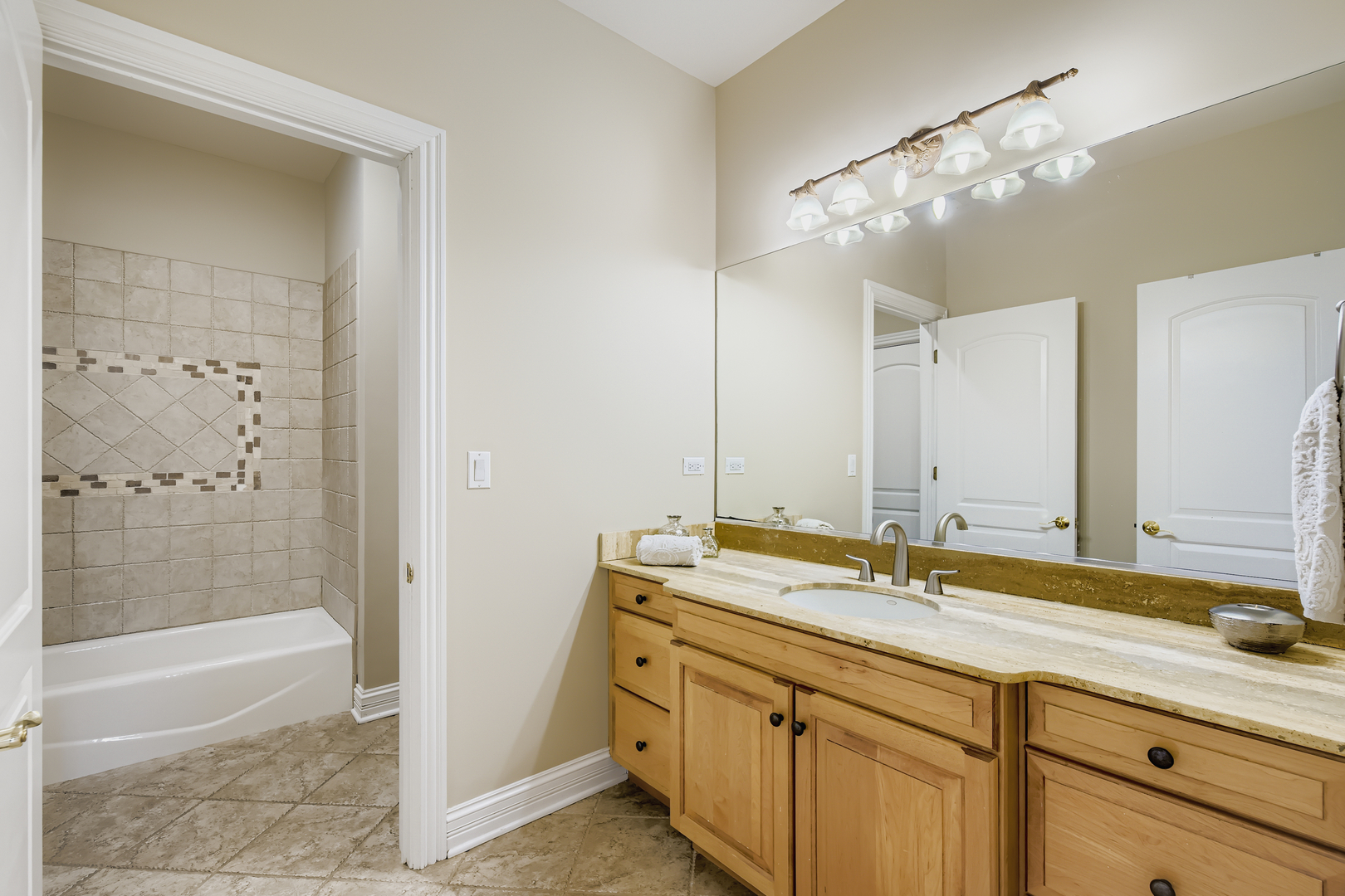 3513 Deep Wood Drive, Crystal Lake, IL 60012