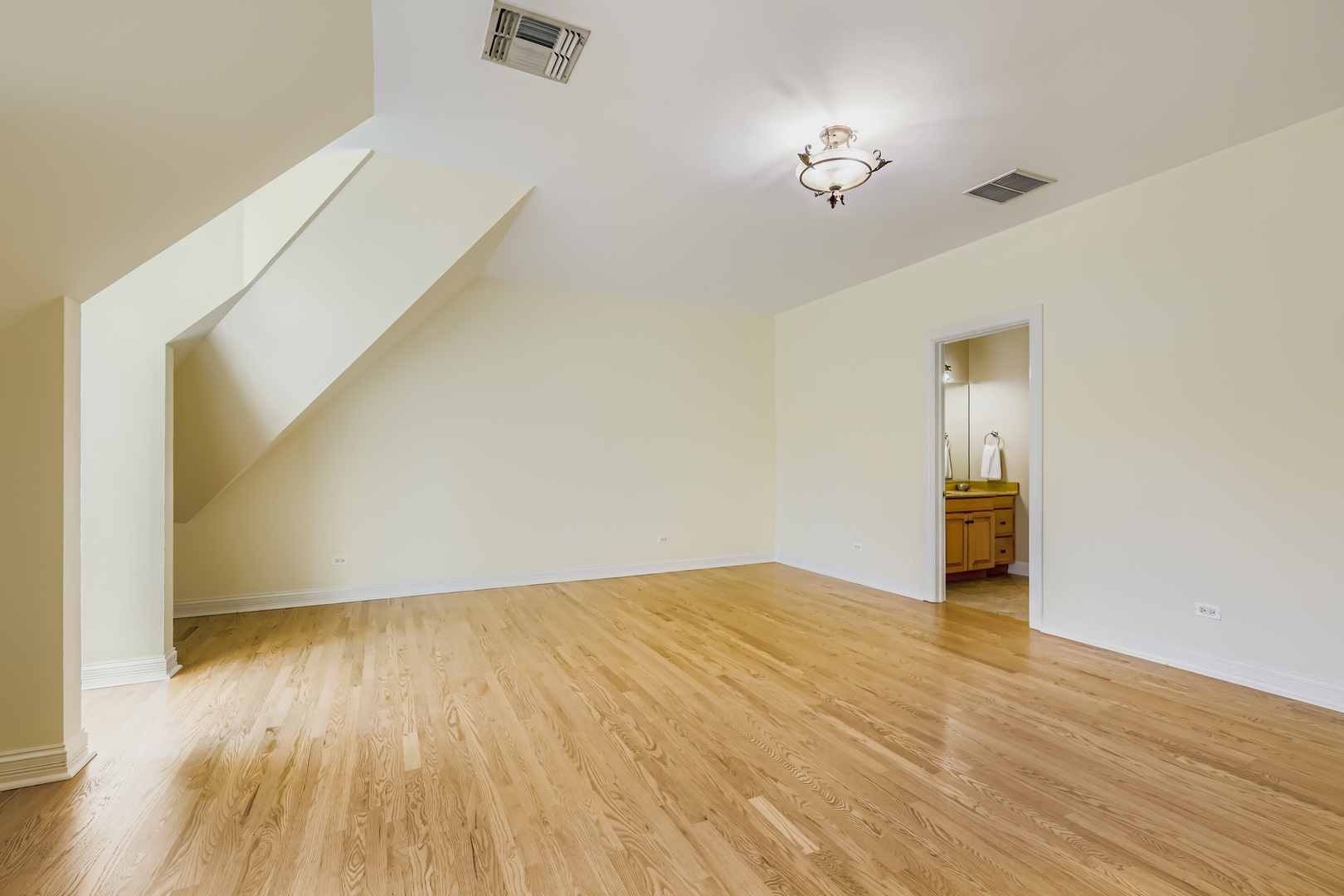 3513 Deep Wood Drive, Crystal Lake, IL 60012