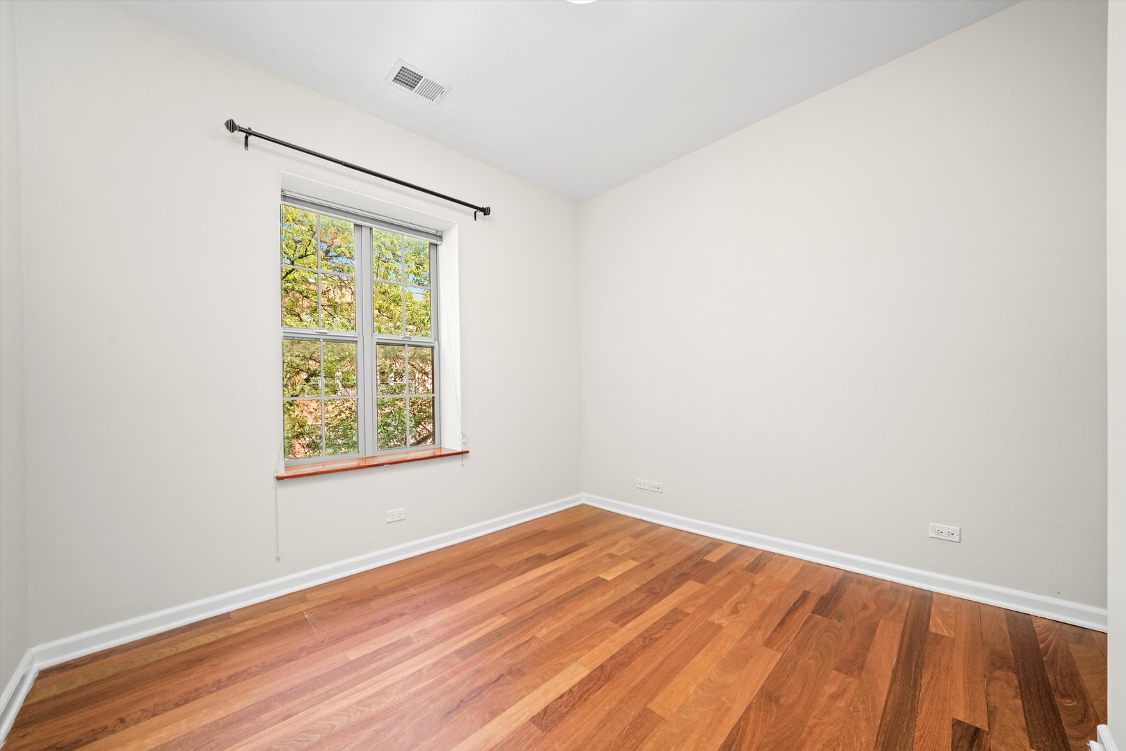 3551 W Belle Plaine Avenue #2, Chicago, IL 60618