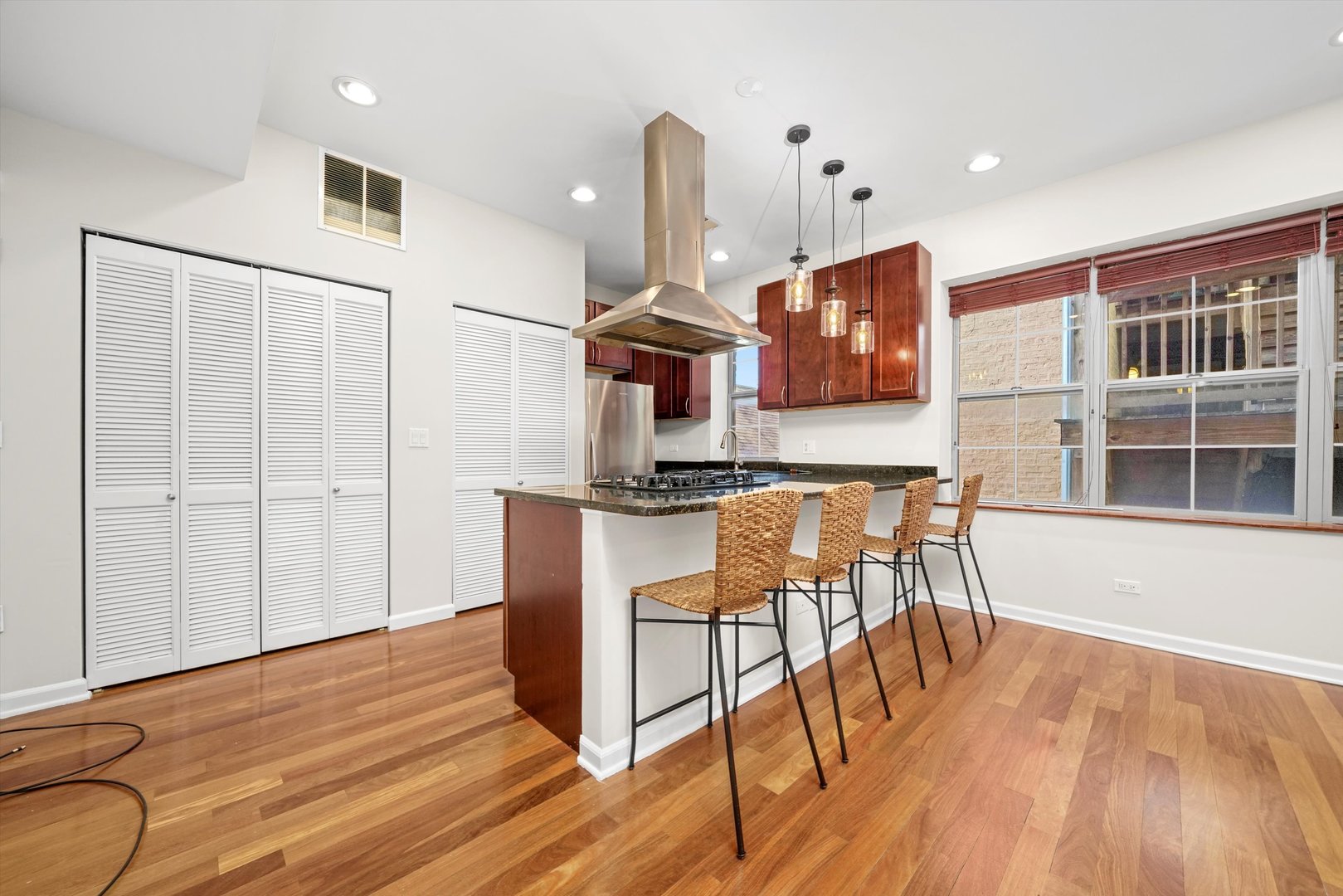 3551 W Belle Plaine Avenue #2, Chicago, IL 60618