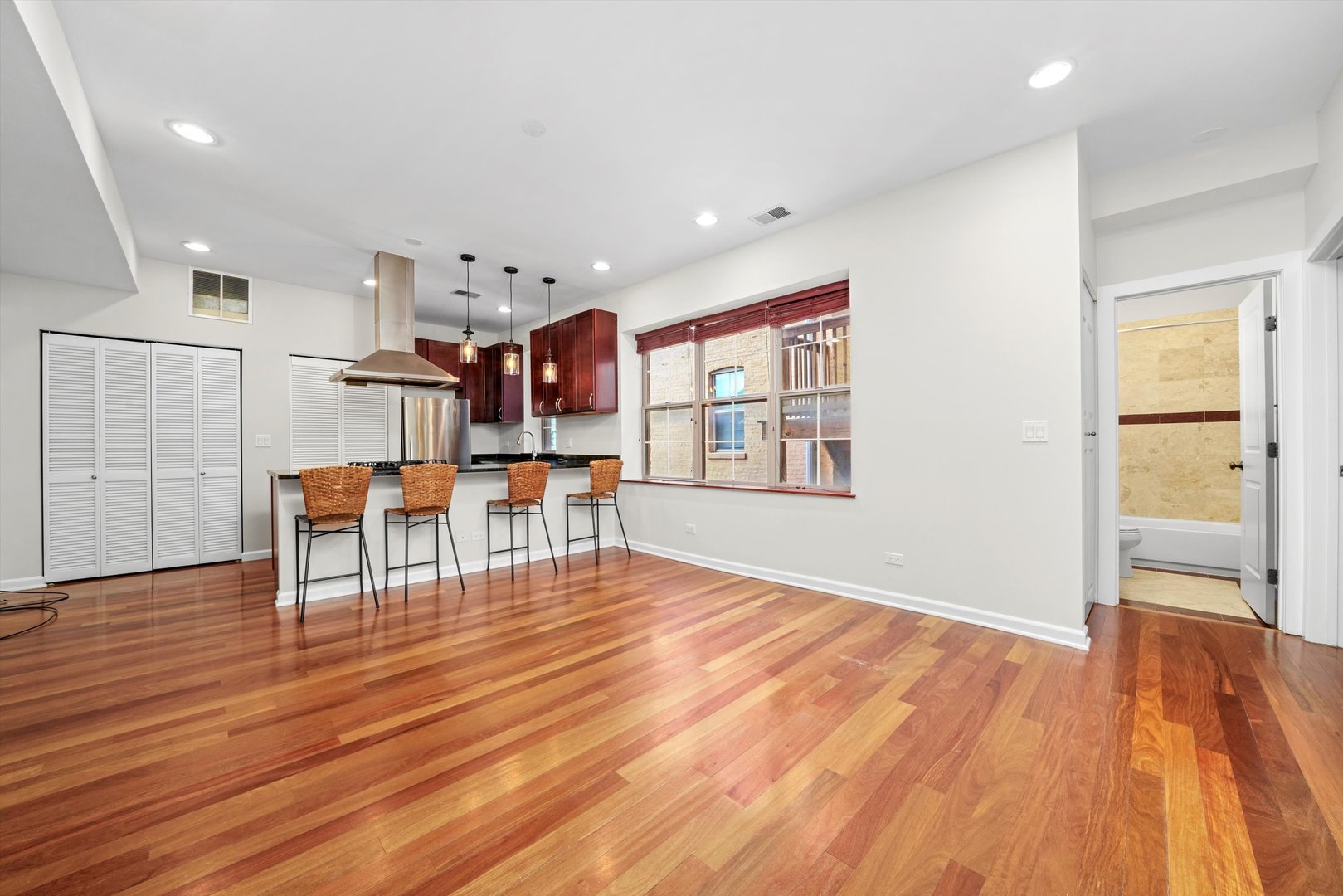 3551 W Belle Plaine Avenue #2, Chicago, IL 60618