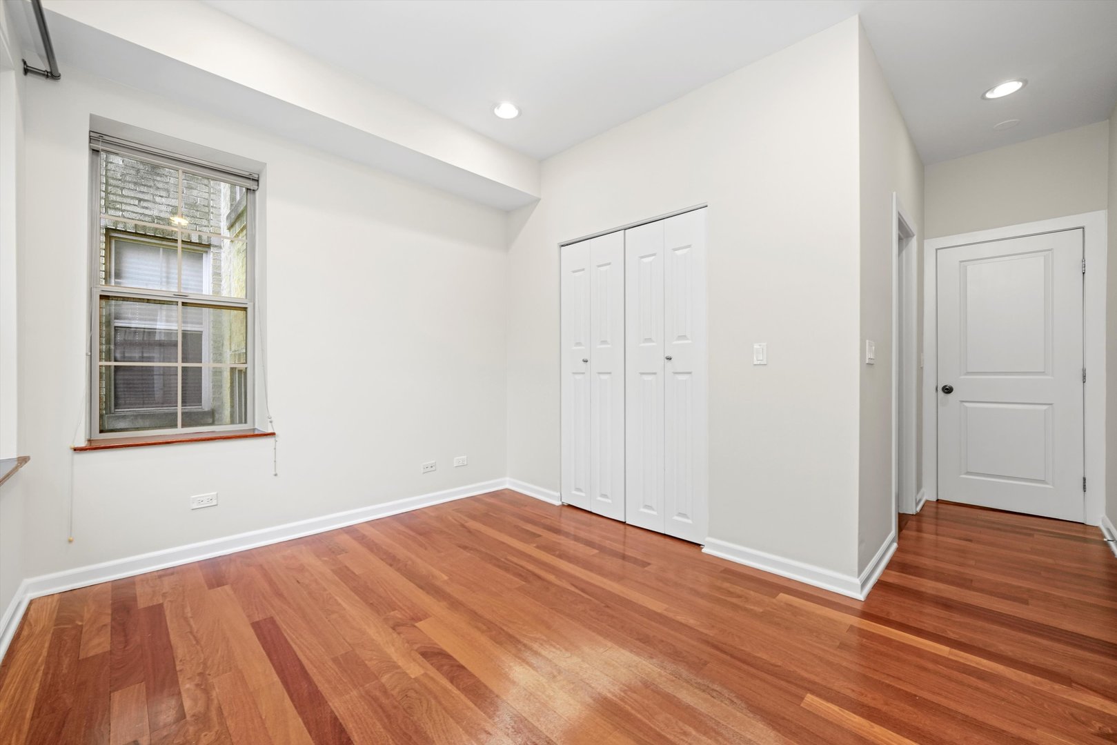 3551 W Belle Plaine Avenue #2, Chicago, IL 60618