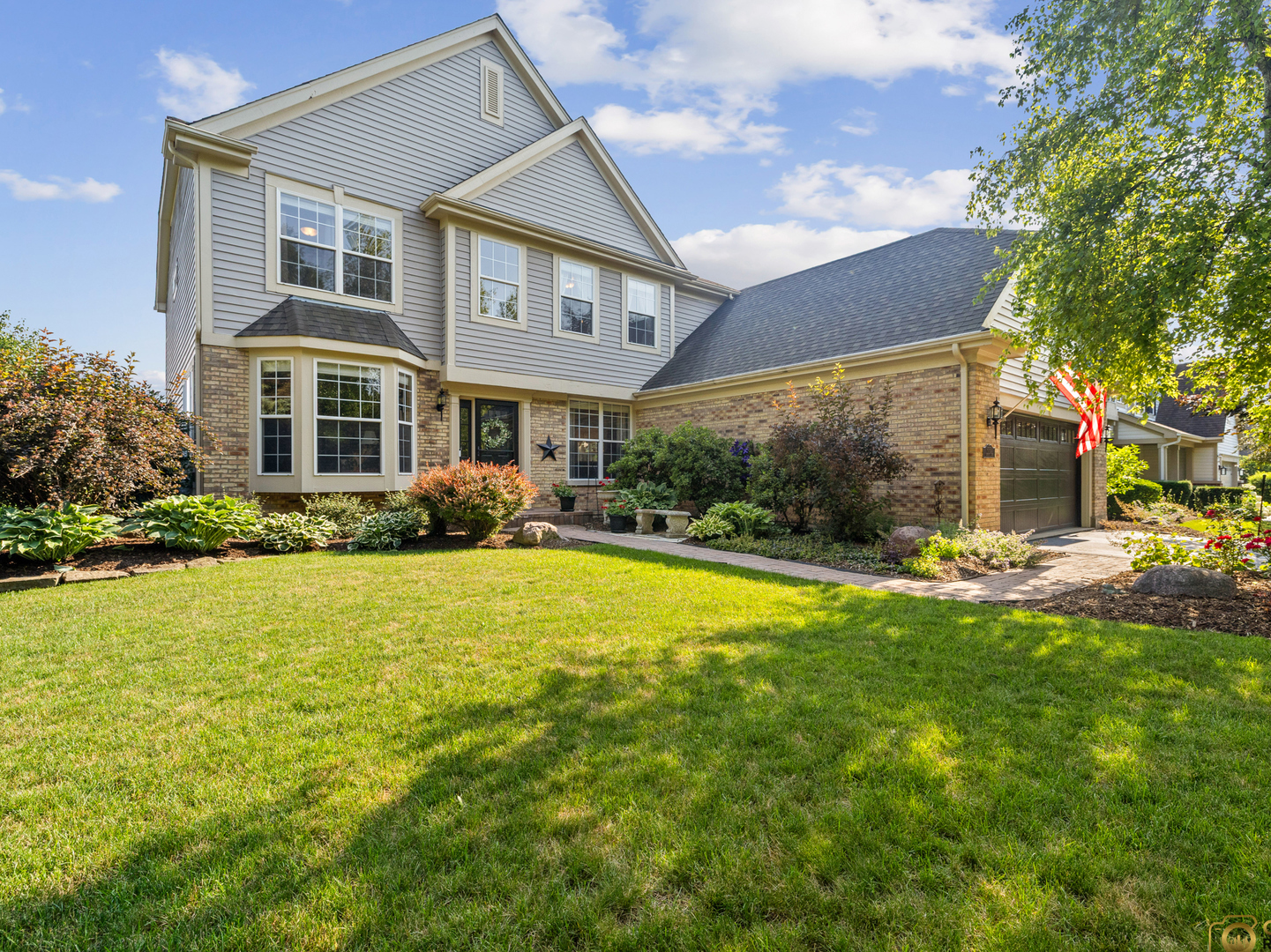 6161 Oakmont Lane, Gurnee, IL 60031