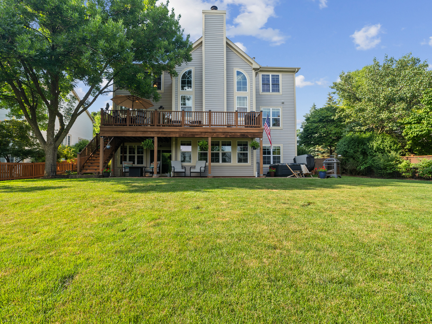 6161 Oakmont Lane, Gurnee, IL 60031