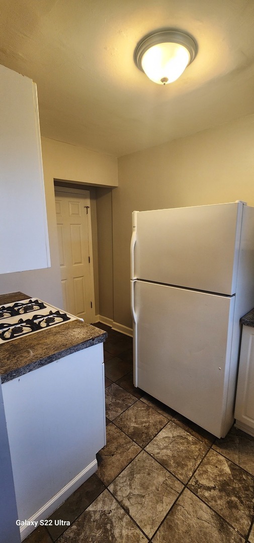 1117 E 82nd Place, Chicago, IL 60619