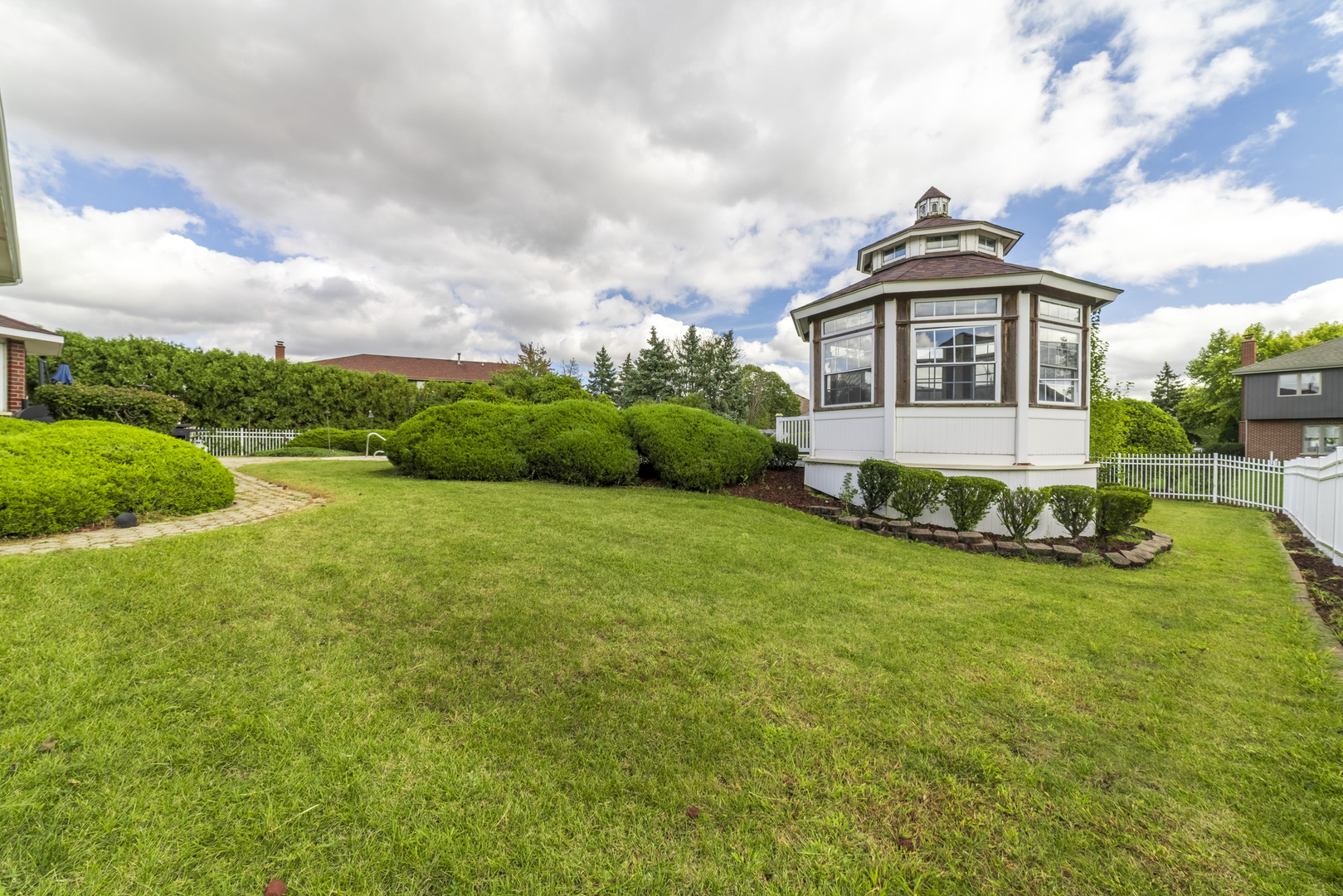 8607 Glenshire Street, Tinley Park, IL 60487