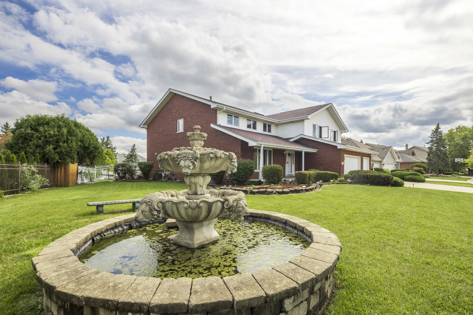 8607 Glenshire Street, Tinley Park, IL 60487