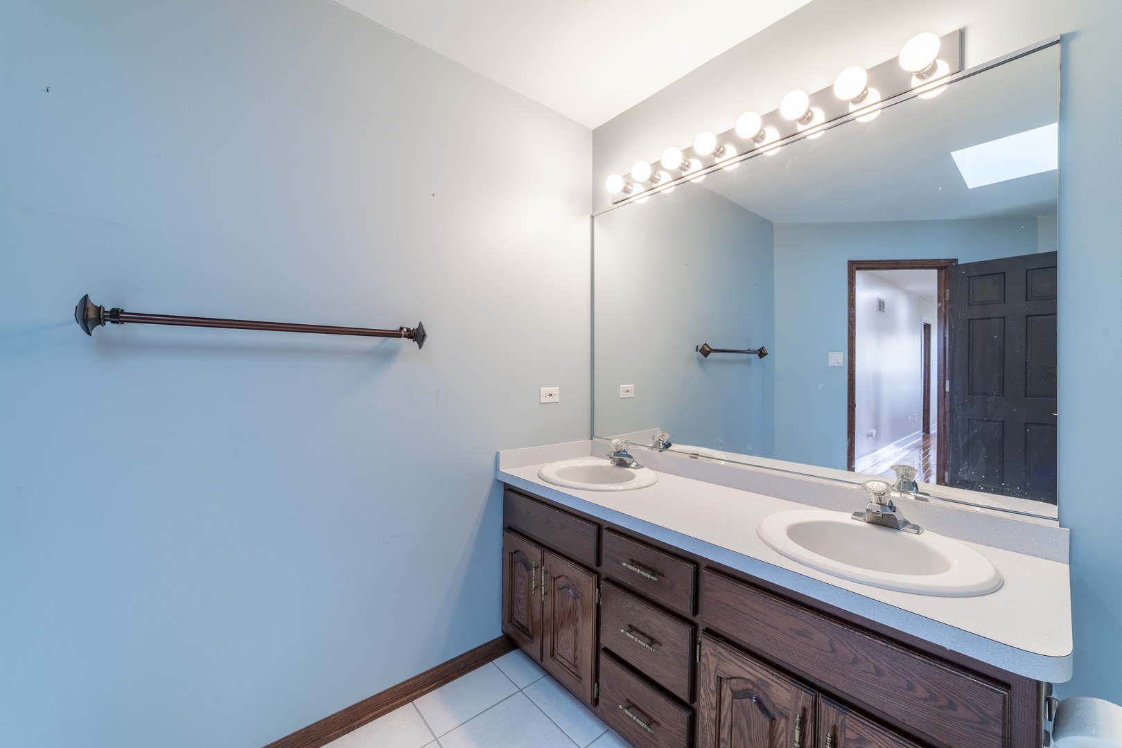 8607 Glenshire Street, Tinley Park, IL 60487