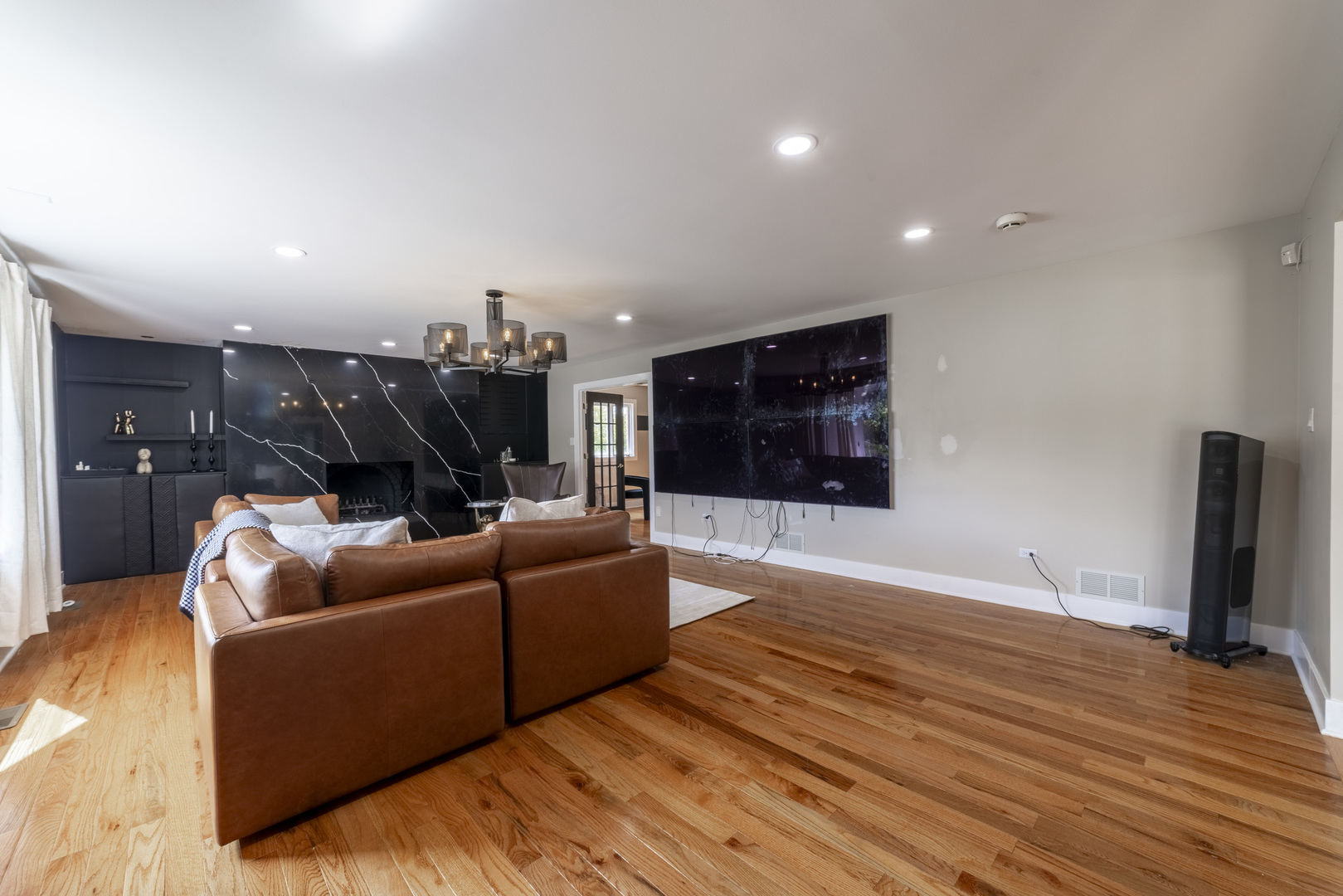 8607 Glenshire Street, Tinley Park, IL 60487