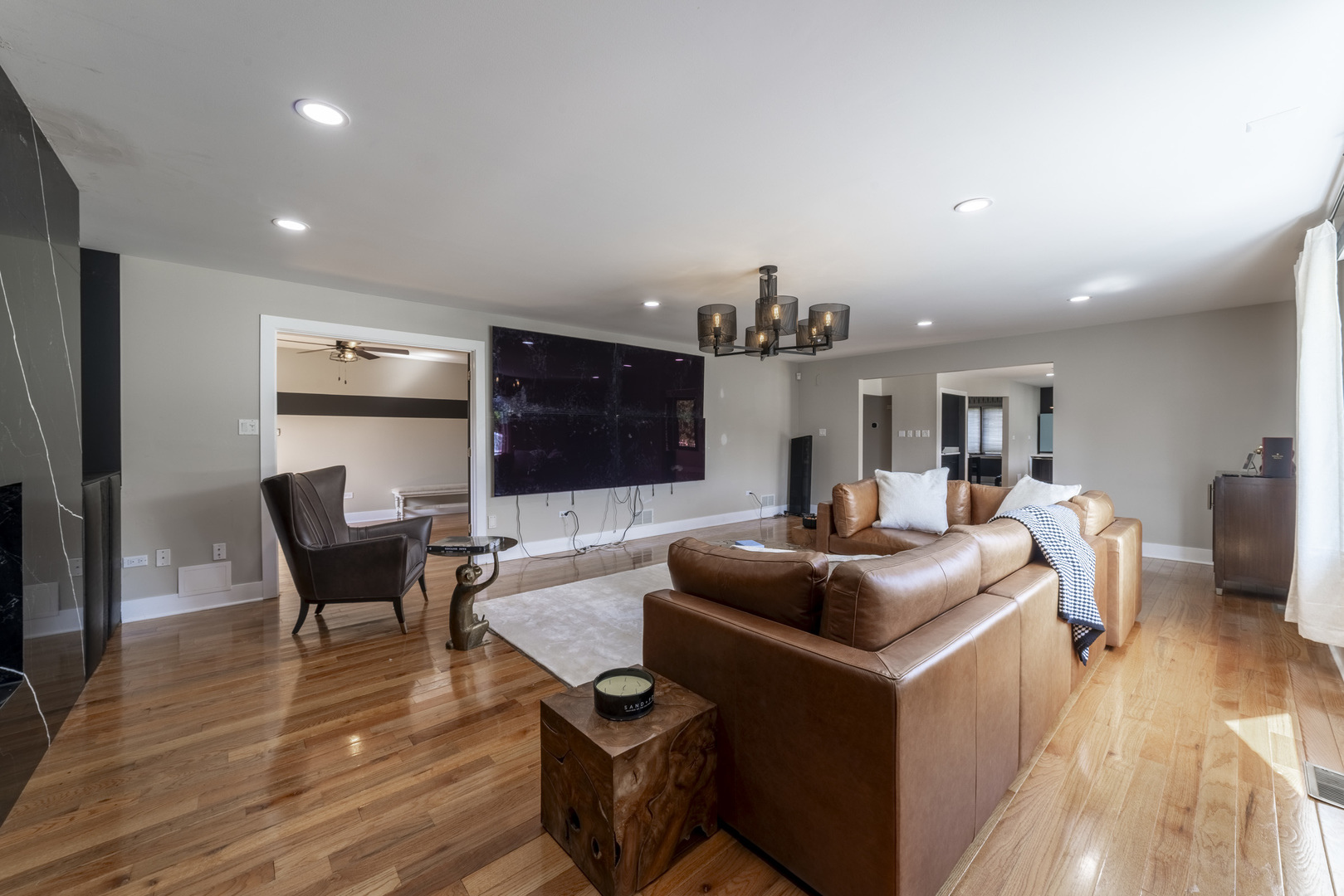 8607 Glenshire Street, Tinley Park, IL 60487