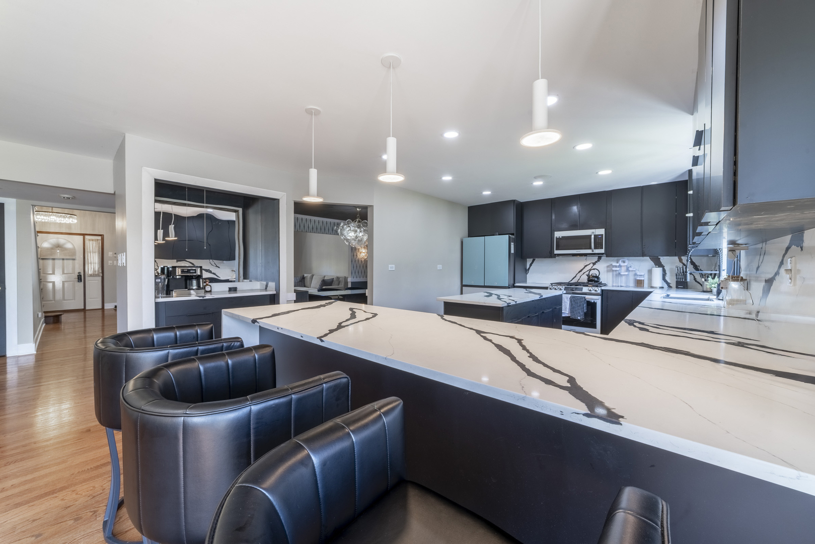 8607 Glenshire Street, Tinley Park, IL 60487