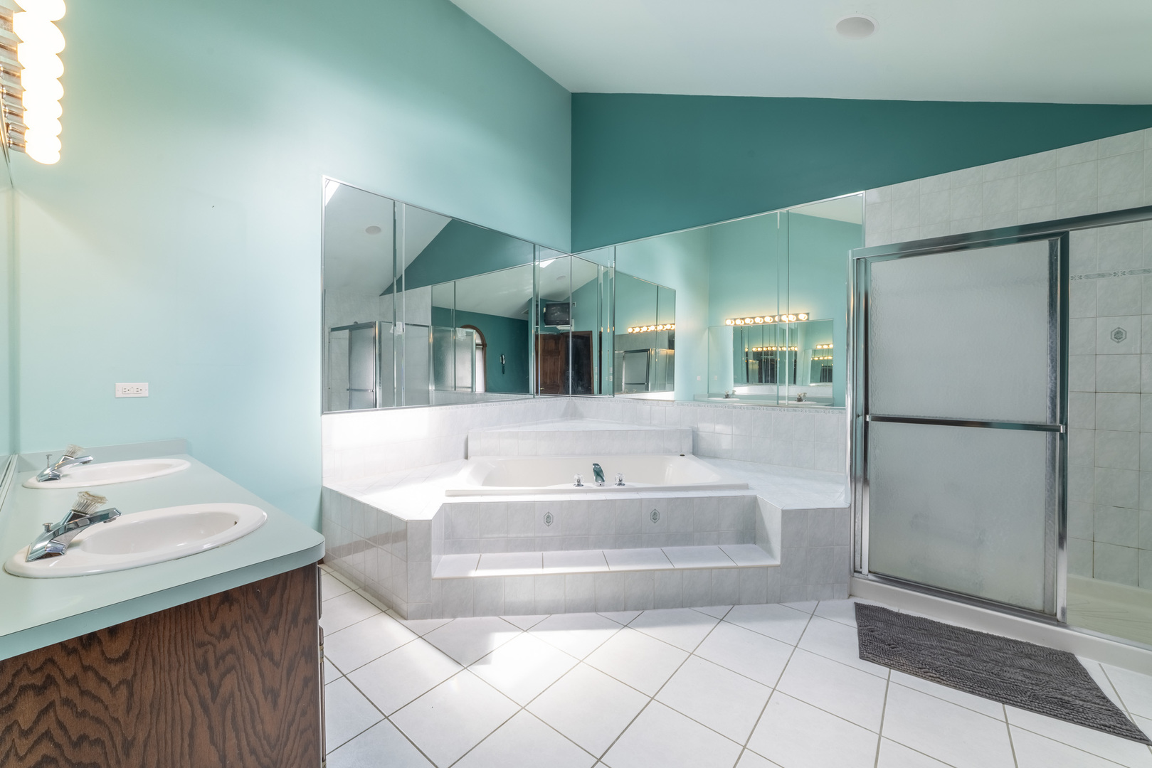 8607 Glenshire Street, Tinley Park, IL 60487