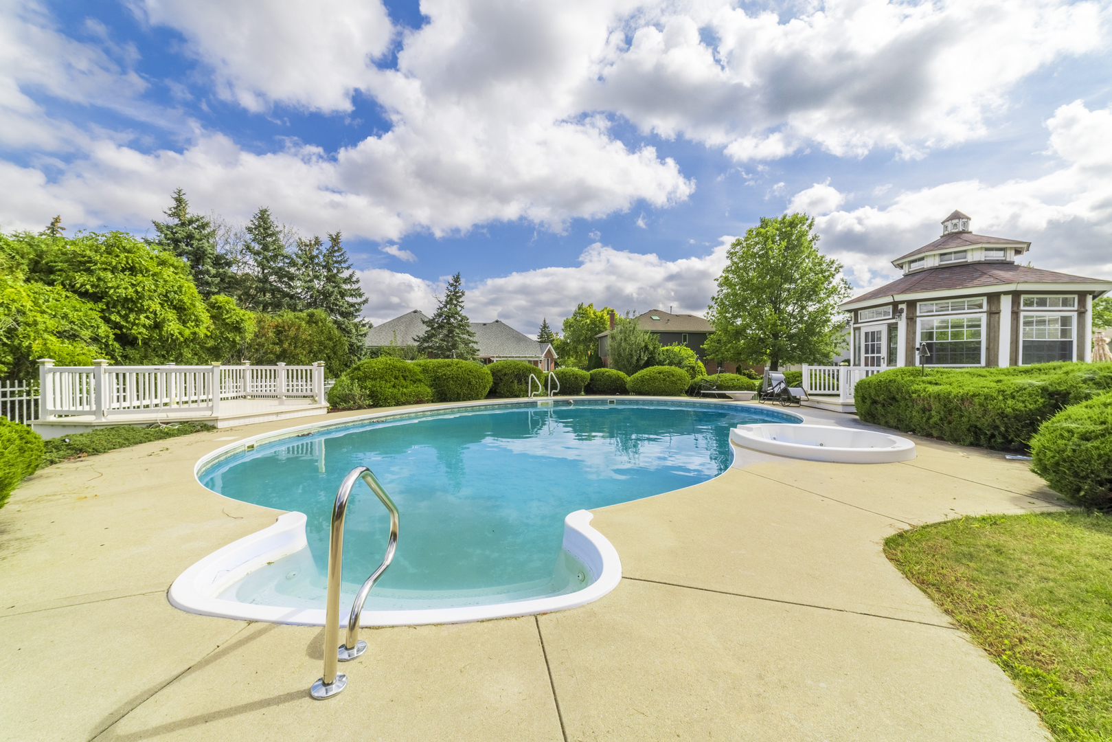 8607 Glenshire Street, Tinley Park, IL 60487