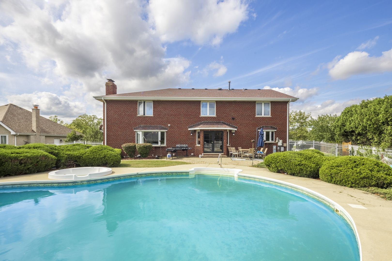 8607 Glenshire Street, Tinley Park, IL 60487