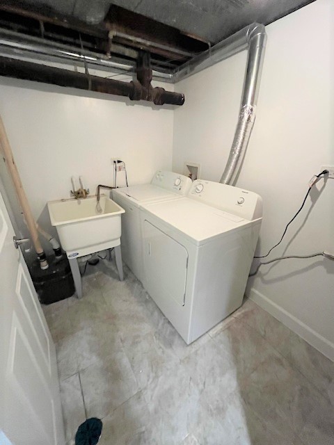 553 Lynn Court #B, Glendale Heights, IL 60139