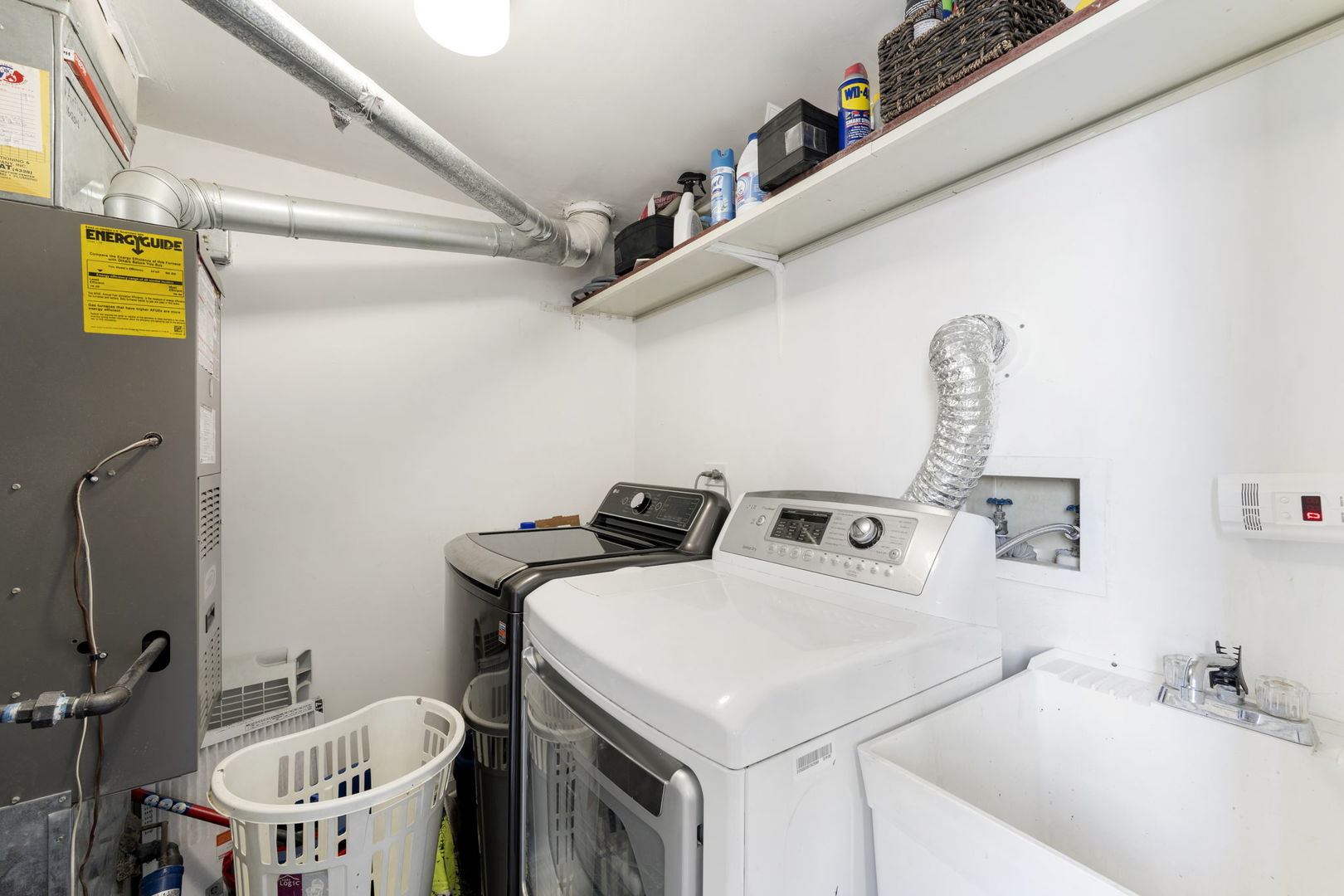 24 Fillmore Lane, Streamwood, IL 60107