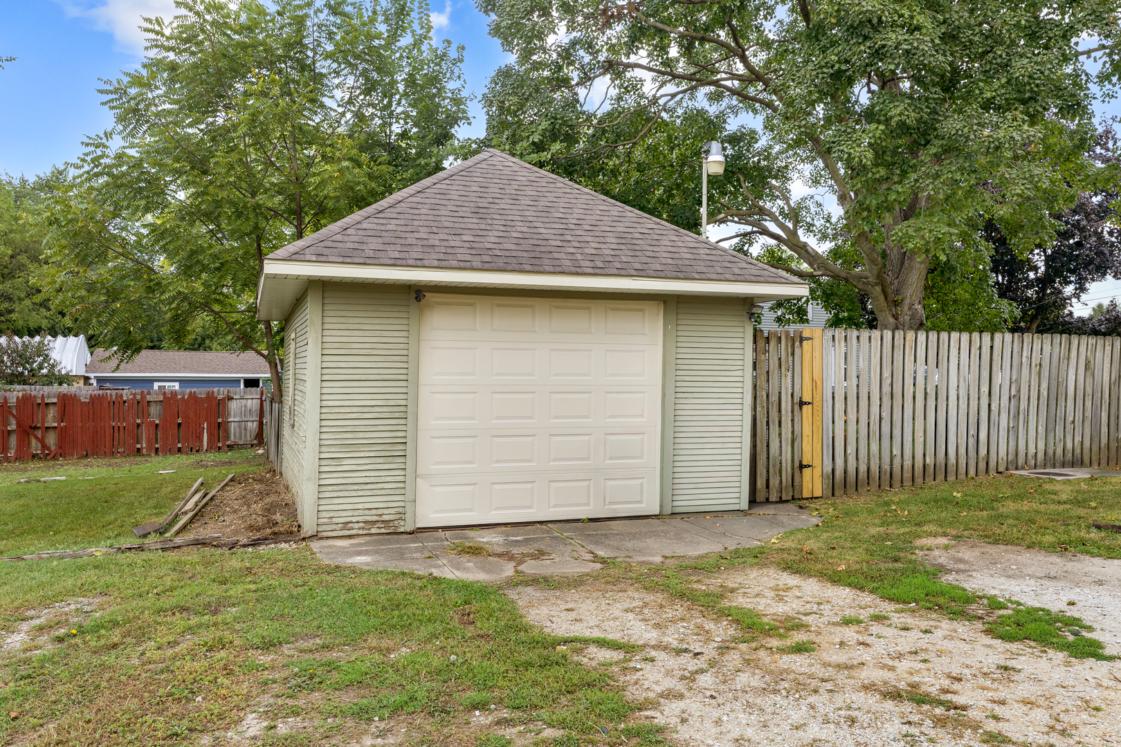 537 Hartford Avenue, Aurora, IL 60506