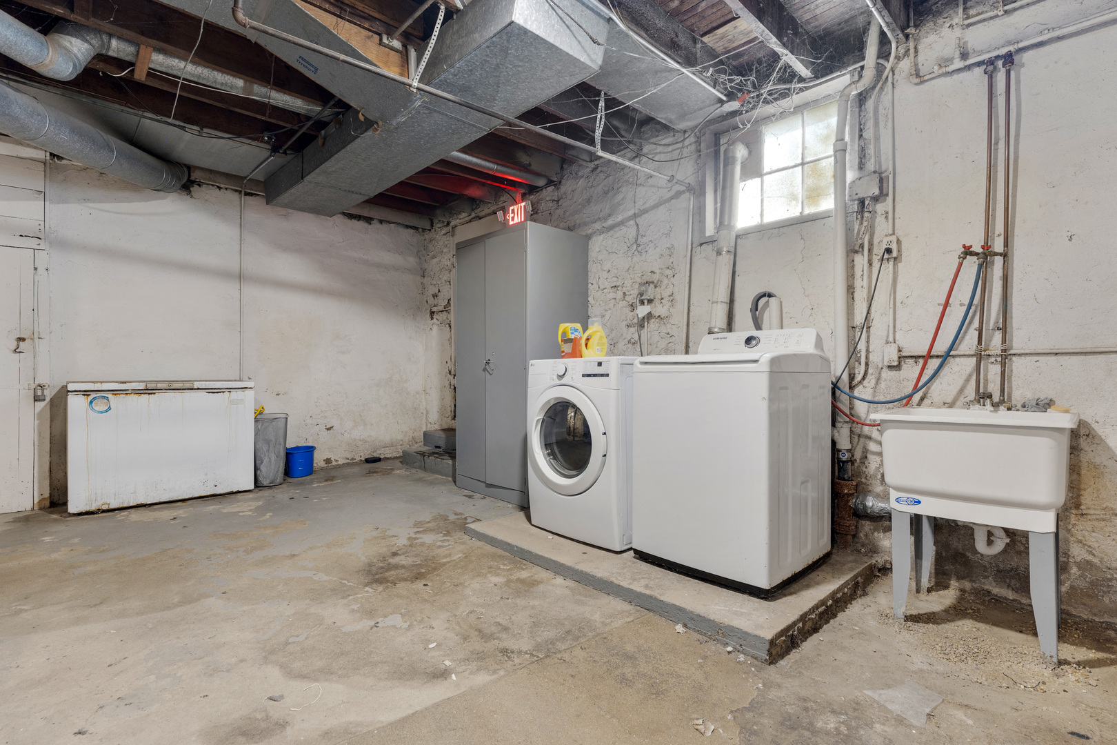 537 Hartford Avenue, Aurora, IL 60506