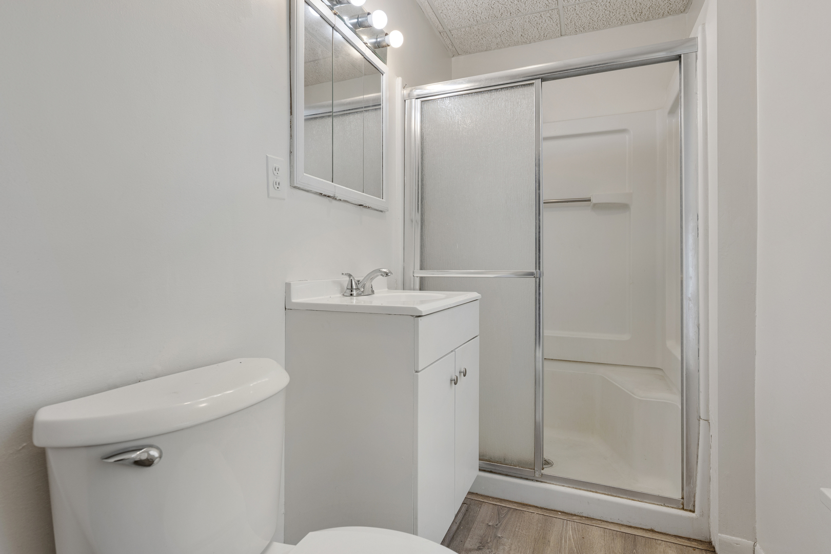 537 Hartford Avenue, Aurora, IL 60506