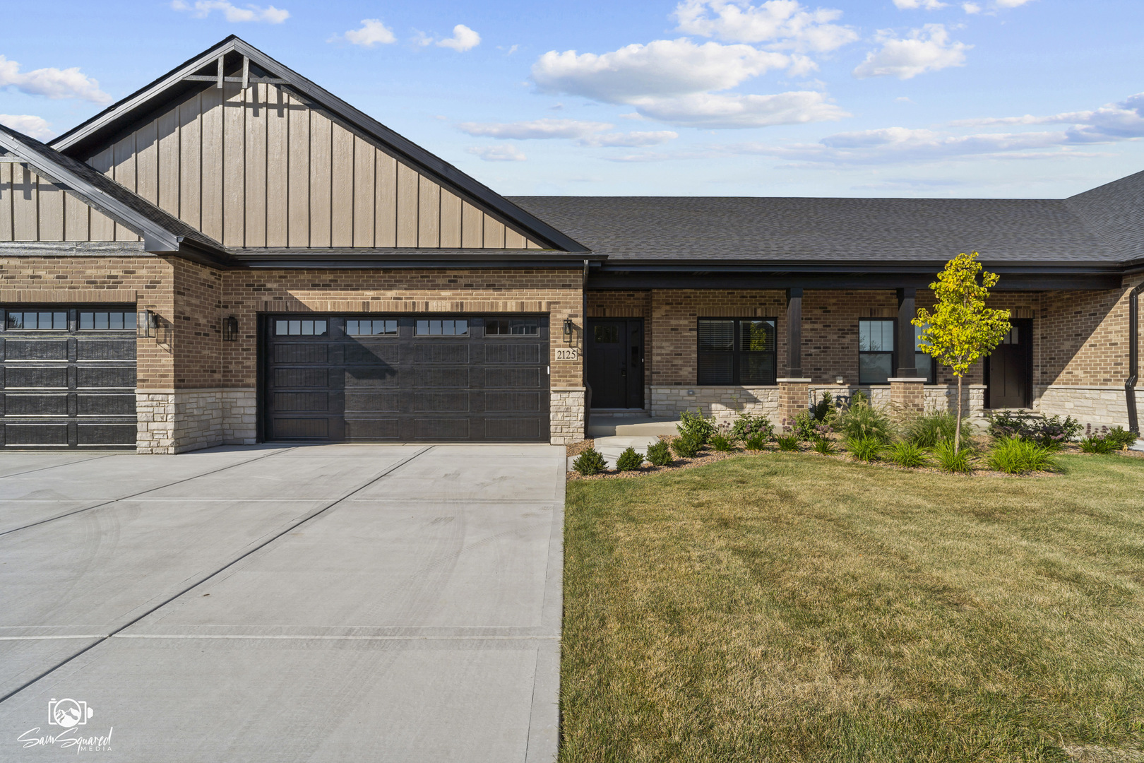 2125 Sky Harbor Drive, New Lenox, IL 60451