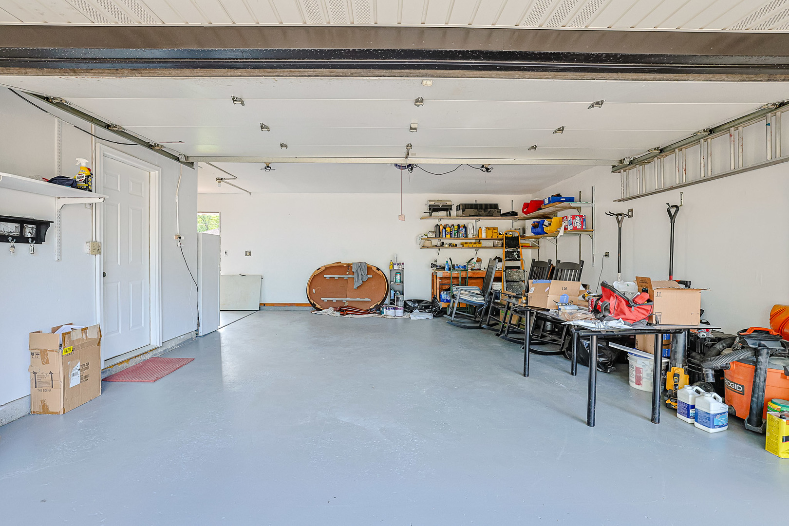 819 Robinson Avenue, Streamwood, IL 60107