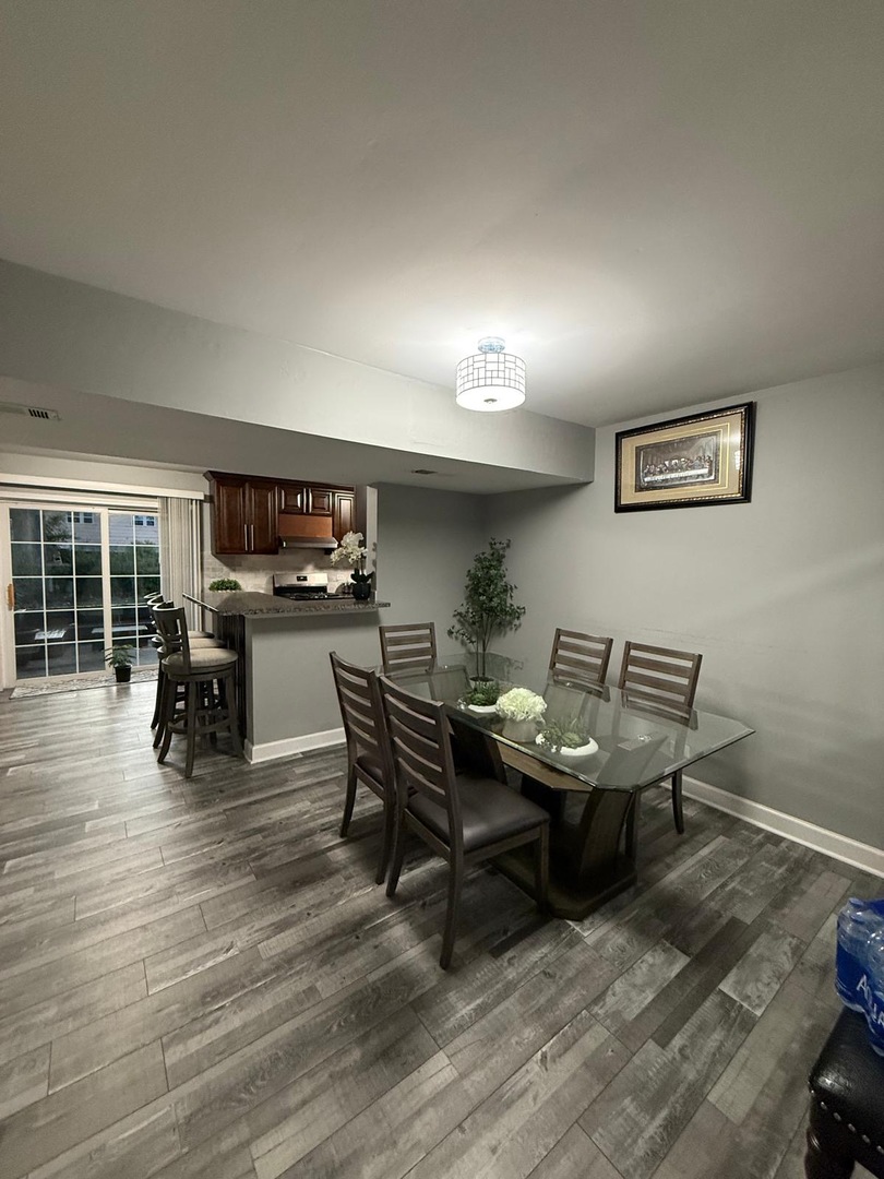 9428 N Oak Avenue, Des Plaines, IL 60016