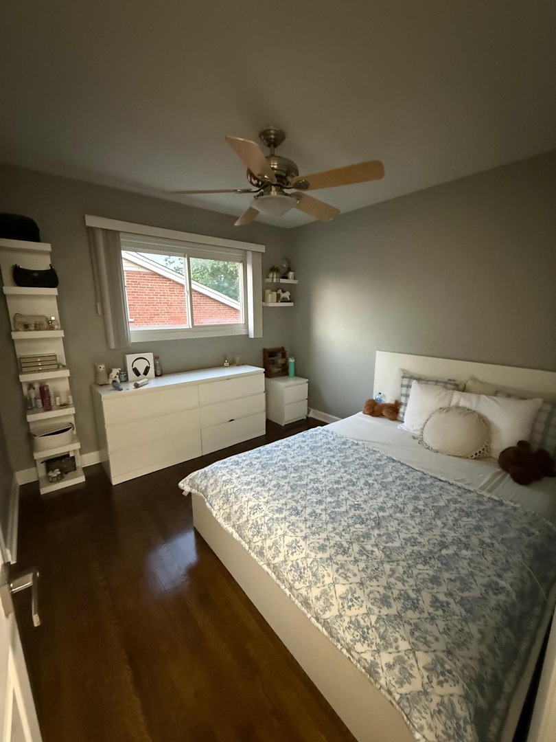 9428 N Oak Avenue, Des Plaines, IL 60016