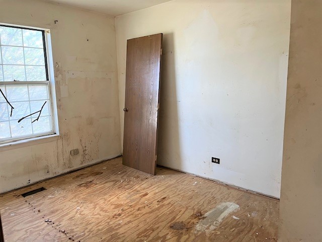 28 Chaucer Lane, Streamwood, IL 60107