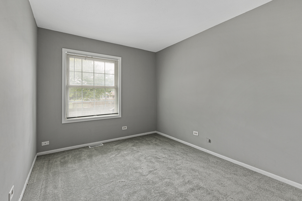 7170 East Avenue, Hanover Park, IL 60133