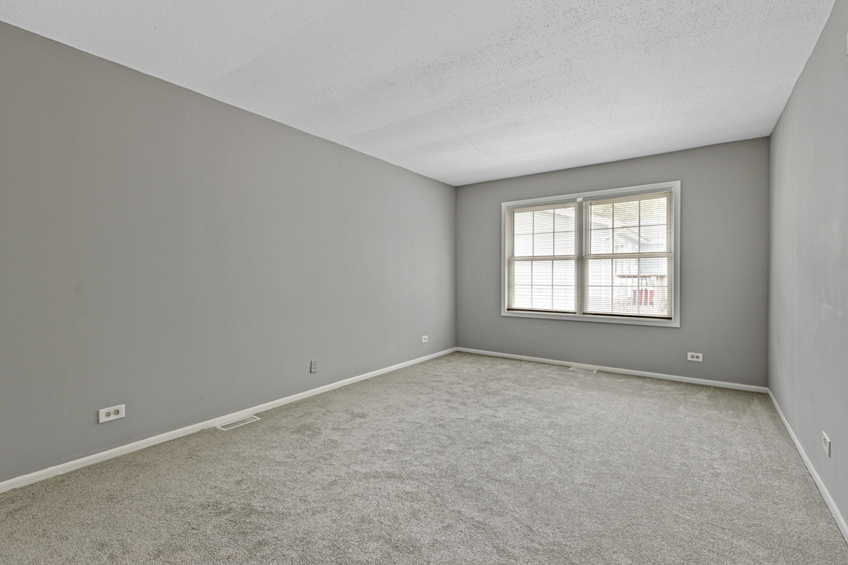 7170 East Avenue, Hanover Park, IL 60133
