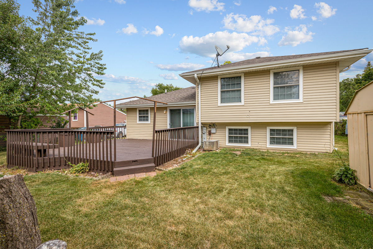 7170 East Avenue, Hanover Park, IL 60133