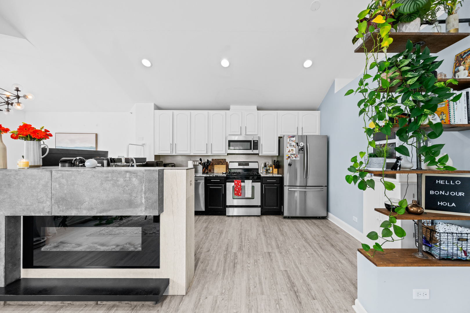 70 CHERBOURG Court #70, Wheeling, IL 60090