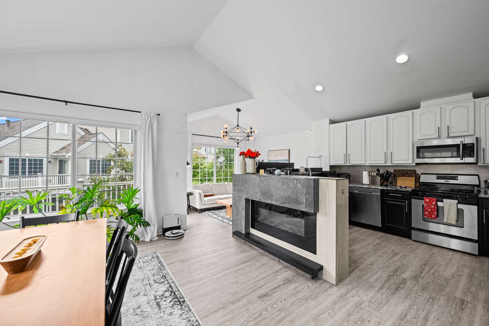 70 CHERBOURG Court #70, Wheeling, IL 60090