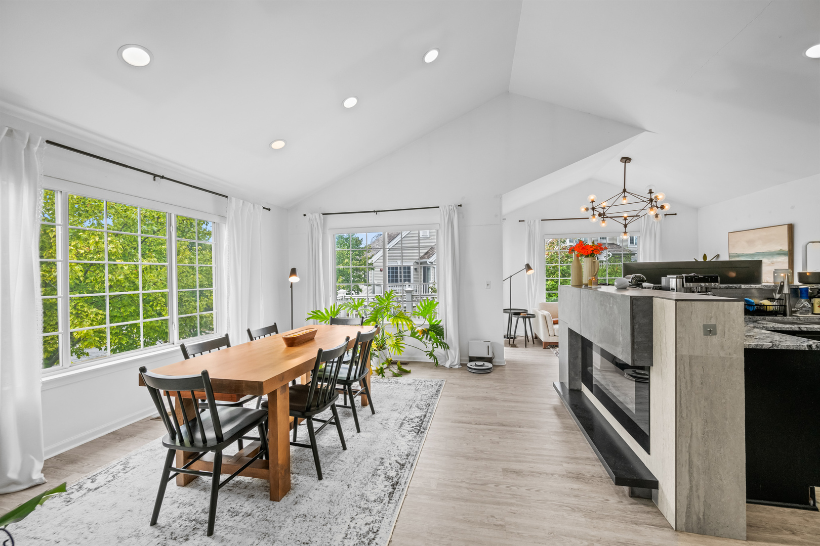 70 CHERBOURG Court #70, Wheeling, IL 60090