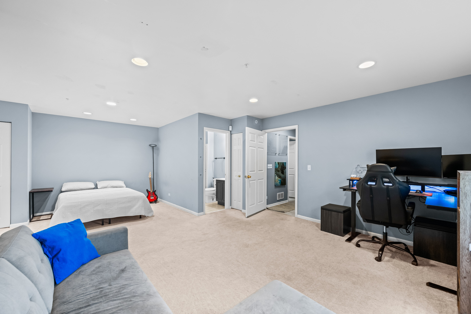 70 CHERBOURG Court #70, Wheeling, IL 60090