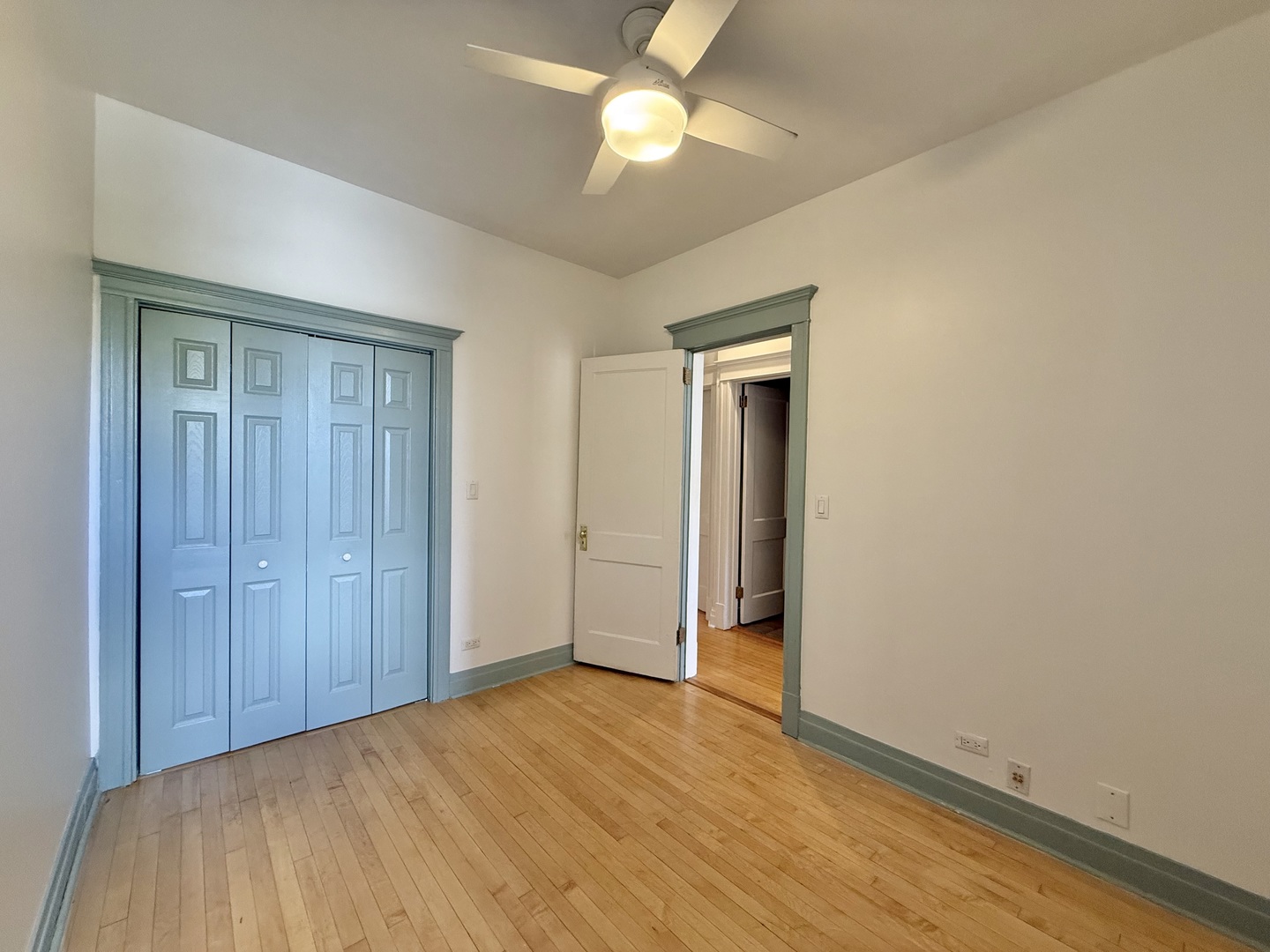2918 W LOGAN Boulevard #2E, Chicago, IL 60647