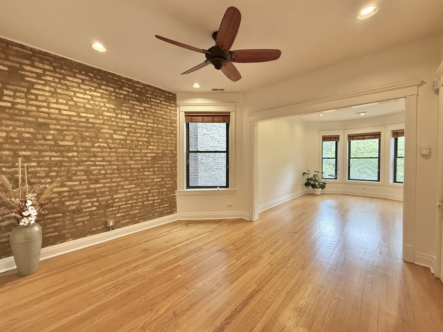 2918 W LOGAN Boulevard #2E, Chicago, IL 60647