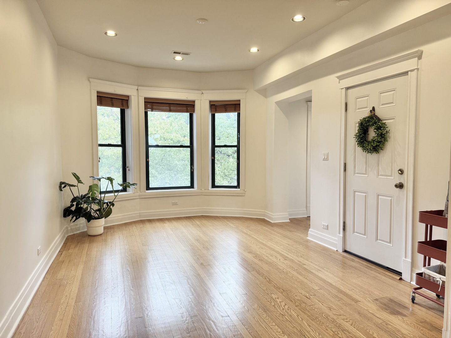 2918 W LOGAN Boulevard #2E, Chicago, IL 60647