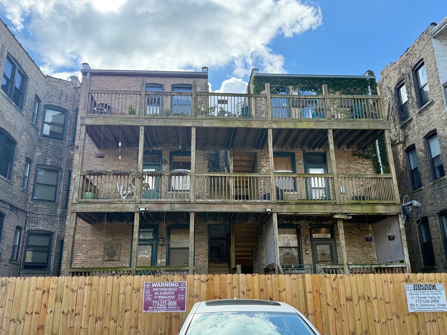 2918 W LOGAN Boulevard #2E, Chicago, IL 60647